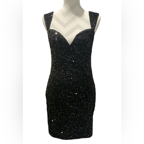 Elegant Black Sequin Dress Zip up Back Size Large - Picture 1 of 6